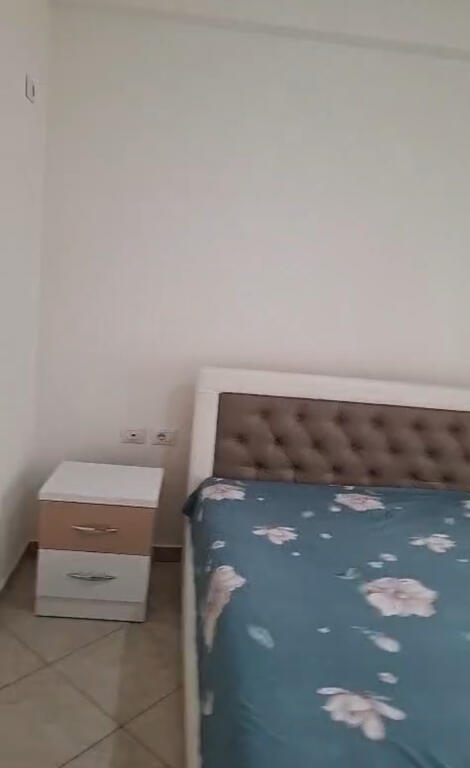 Jepet me qira 2+1+1 RRUGA 5 MAJI TE CONCORDI 500€