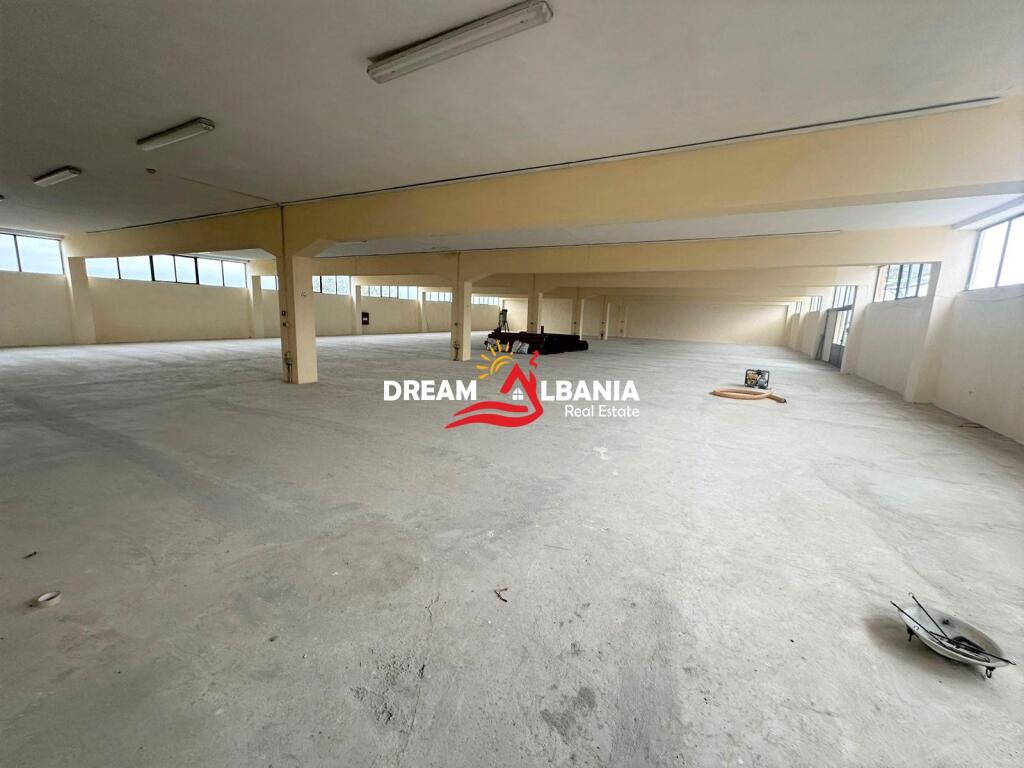 Magazzini in affitto sull'autostrada TR-DR vicino a City Park a Tirana (ID 4281071)