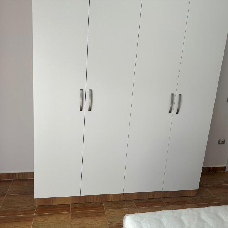 JEPET ME QERA APARTAMENT 3+1 70000 LEKE BRRYLI