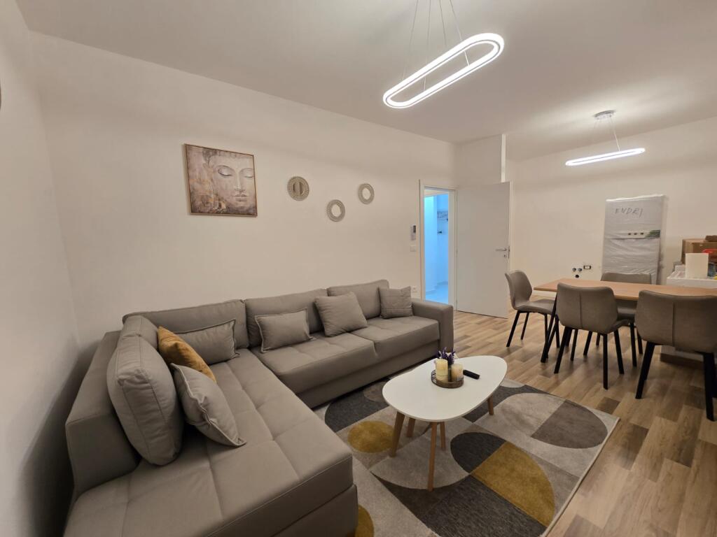Apartment 2+1 for rent on Elbasan Street