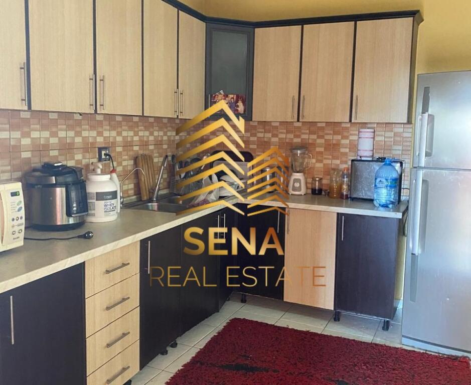 For sale, 3-story villa, Fresk, 36,000,000 Lek