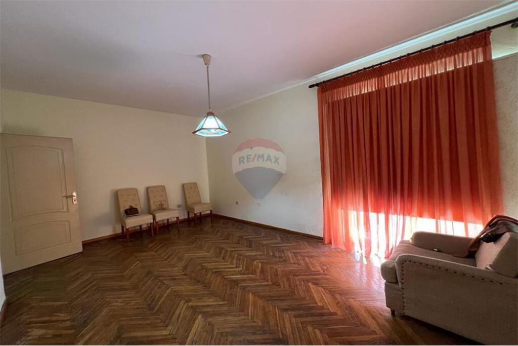 Appartamento 2+1 In Affitto Vicino al Mercato Joena