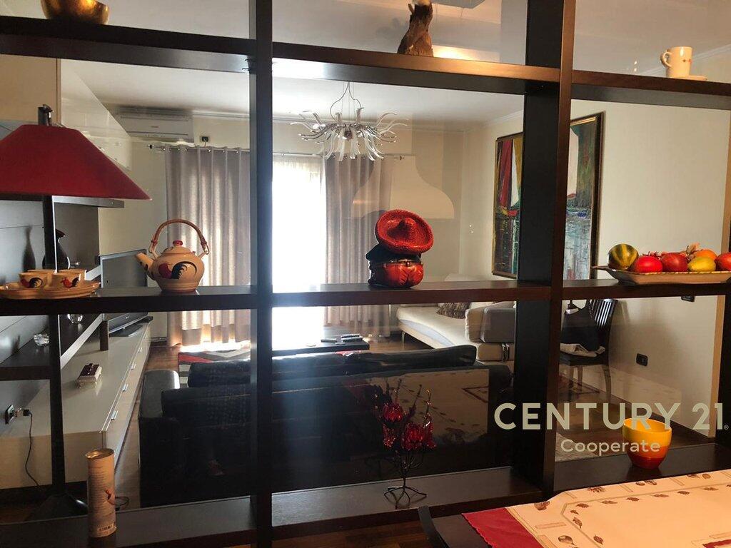 Apartment 2+1+2 for rent near the Artistic High School &amp; RTSH