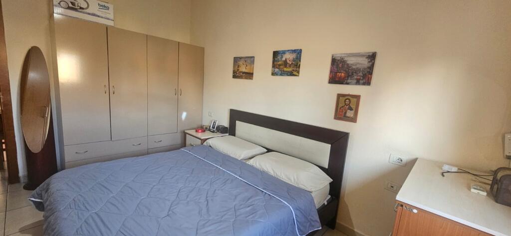 Shitet Apartament 2+1 tek Ish Tregu Elektrik