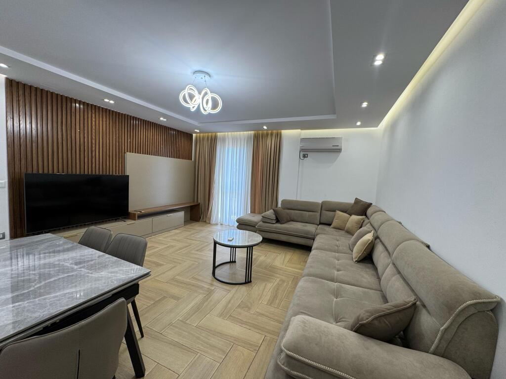 📣 QERA Apartament 2+1  📍Pranë Mozaikut të Tiranës  ✨  