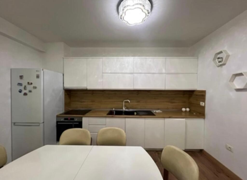 For rent 2+1 at Fratari Complex, Botanical Garden