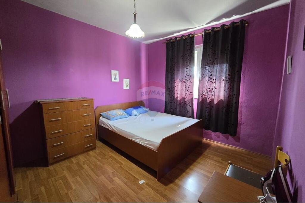 Apartment 1+1 for rent Durres Street !