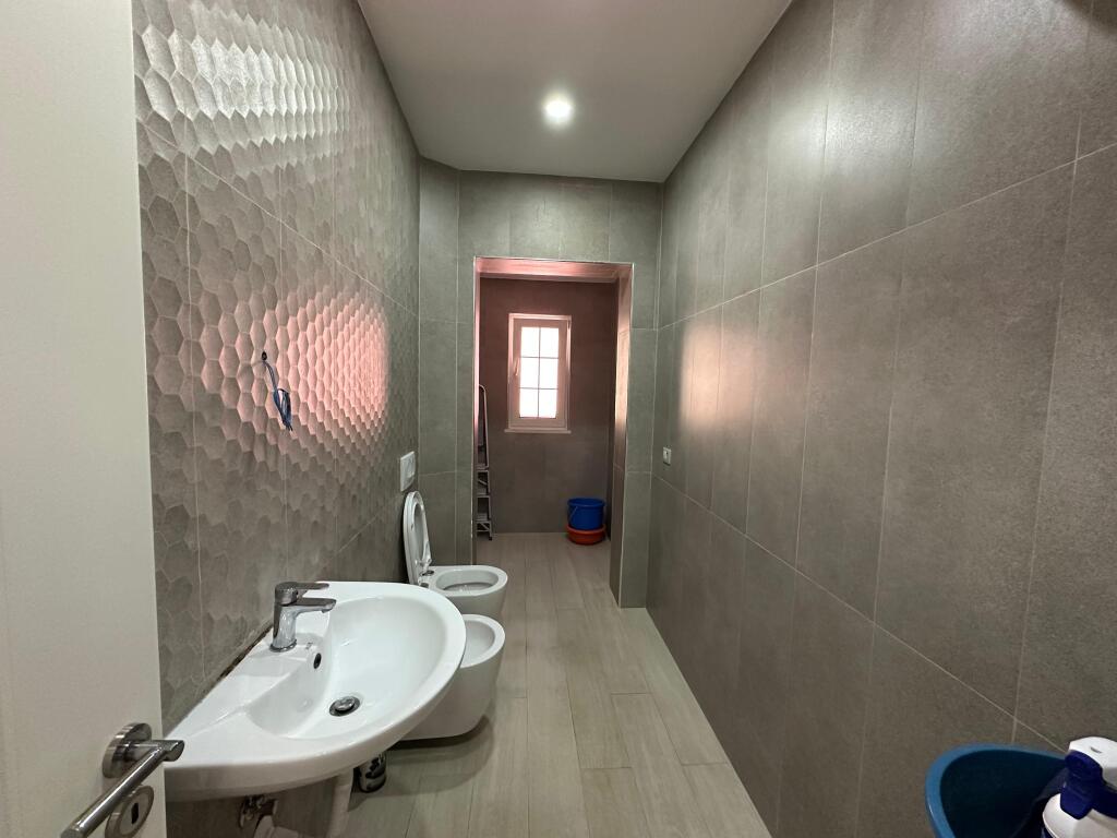 JEPET ME QIRA APARTAMENT 2+1 NE QENDER, DURRËS!