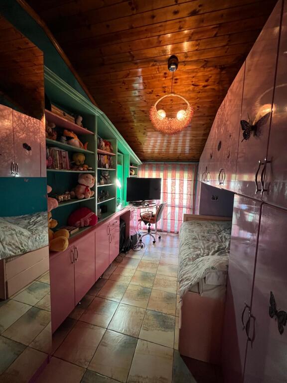 Apartment 3+1+2 for sale  Former Electric Market, Elbasan Street