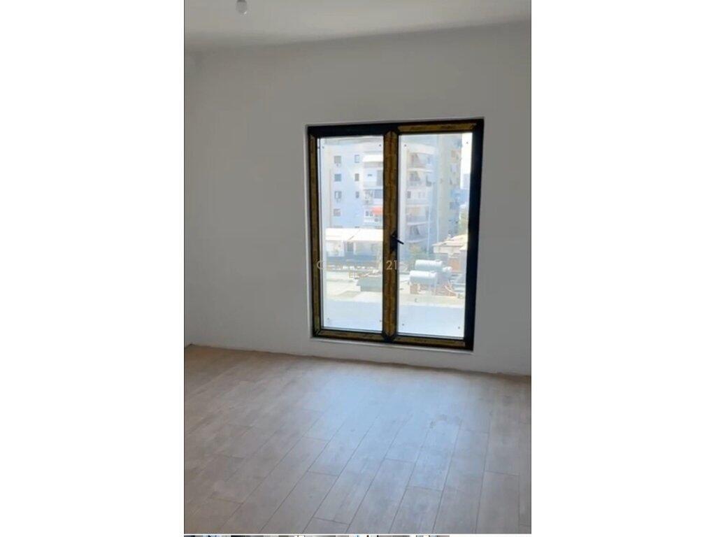 Apartment 2+1+2 for sale on Barrikadave Street.