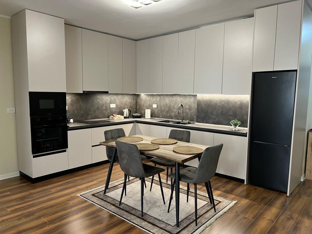 Luxuriously Furnished 2+1 Apartment for Rent – Durres, near the Train Station
