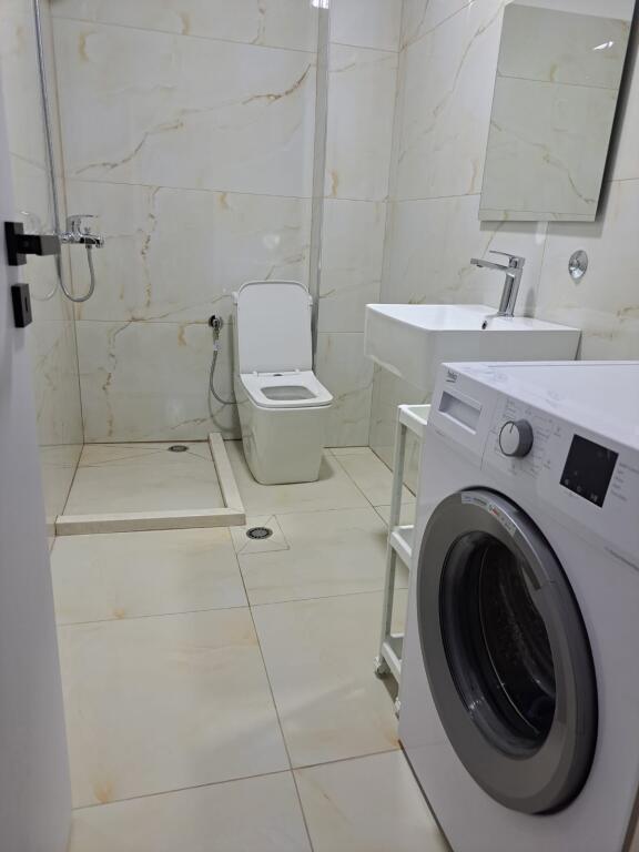 Appartamento In Affitto 1+1 In Via Barricate (ID B211265) Tirana