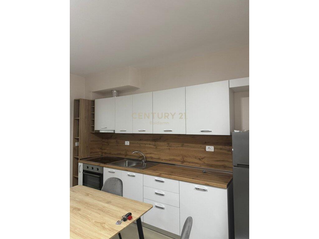 2+1 Apartment for rent in Plazh Hekurudha !