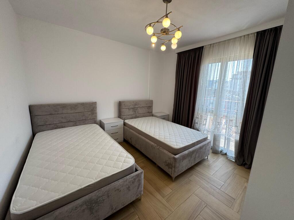 Apartment me qera 2+1 Mozaiku i Tiranes