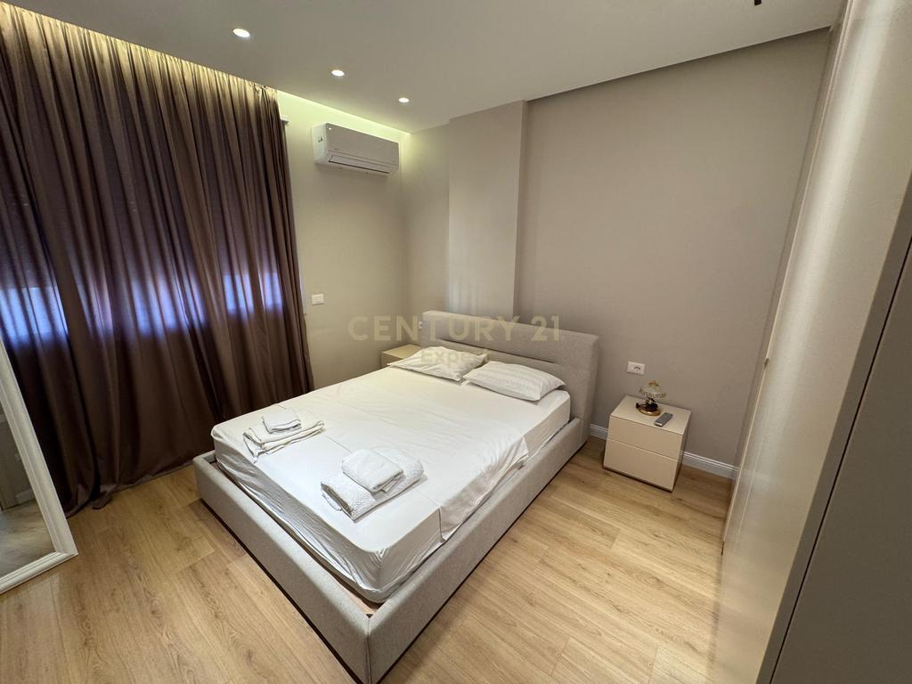 For Rent 1+1 Apartment – Near Botanical Garden, Tirana