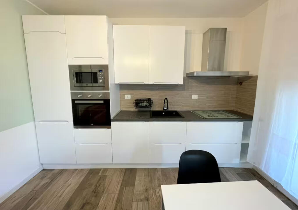 Apartament me qera 1+1 tek Rruga Bardhyl (ID B211367) Tirane
