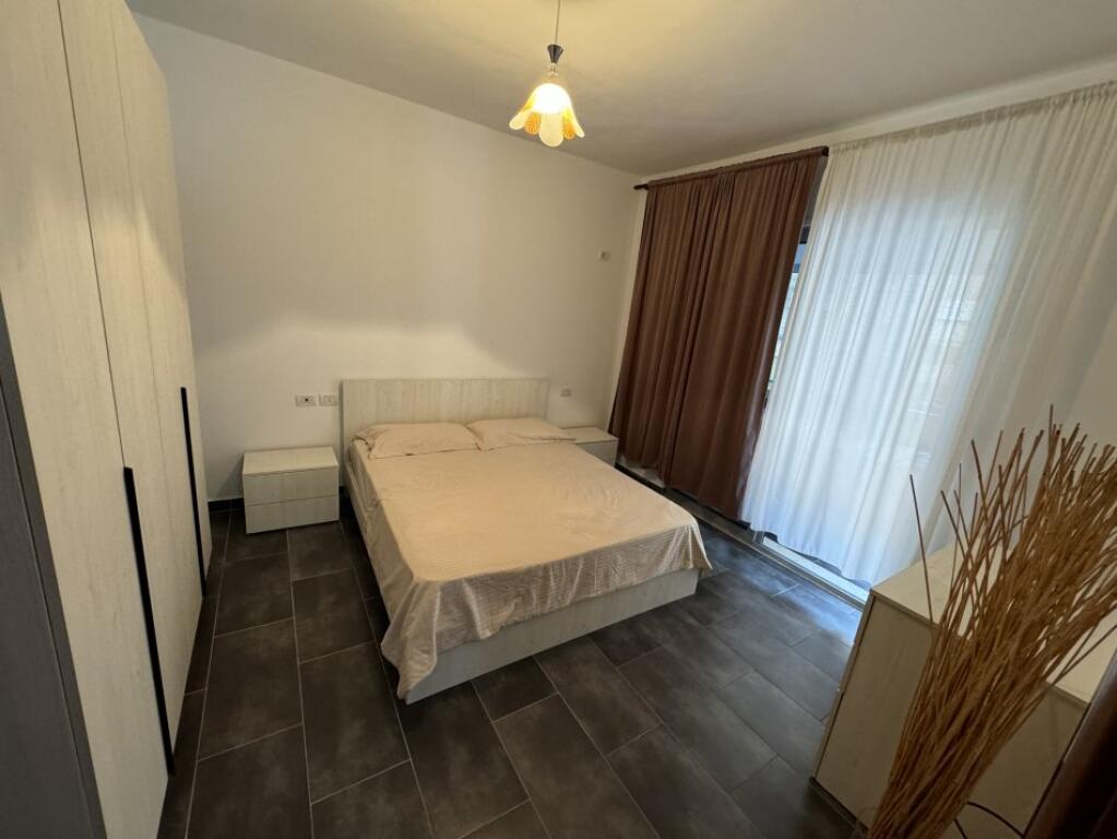 Jepet apartament 2+1 me qera tek Kompleksi Arlis , Astir