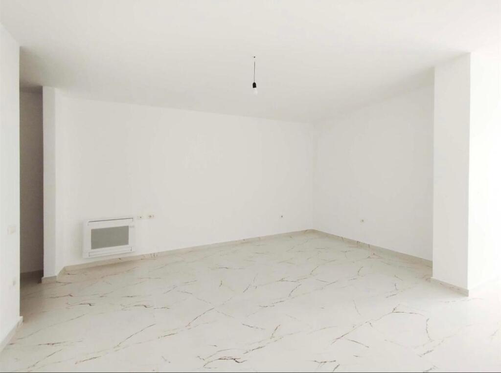 Office for rent on Durres Street