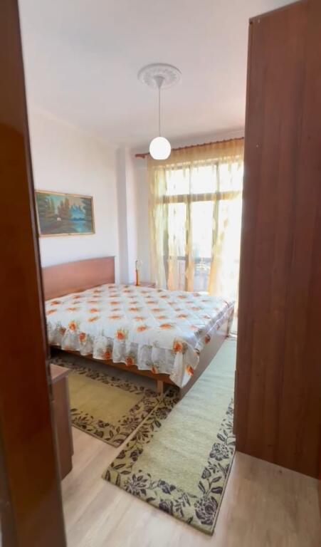 Shitet, Apartament 2+1 te  Rruga 5 Maji