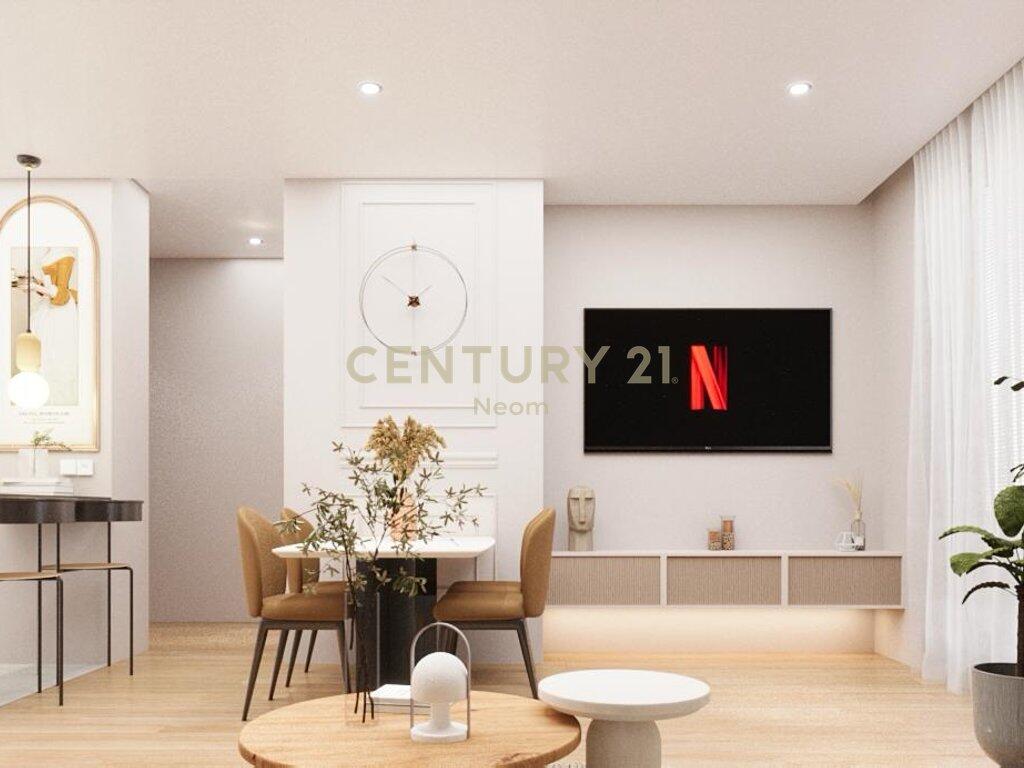 1+1 Apartment for Rent in a Building with Elevator near “11 Janari” School, Elite Ish-Blloku Area