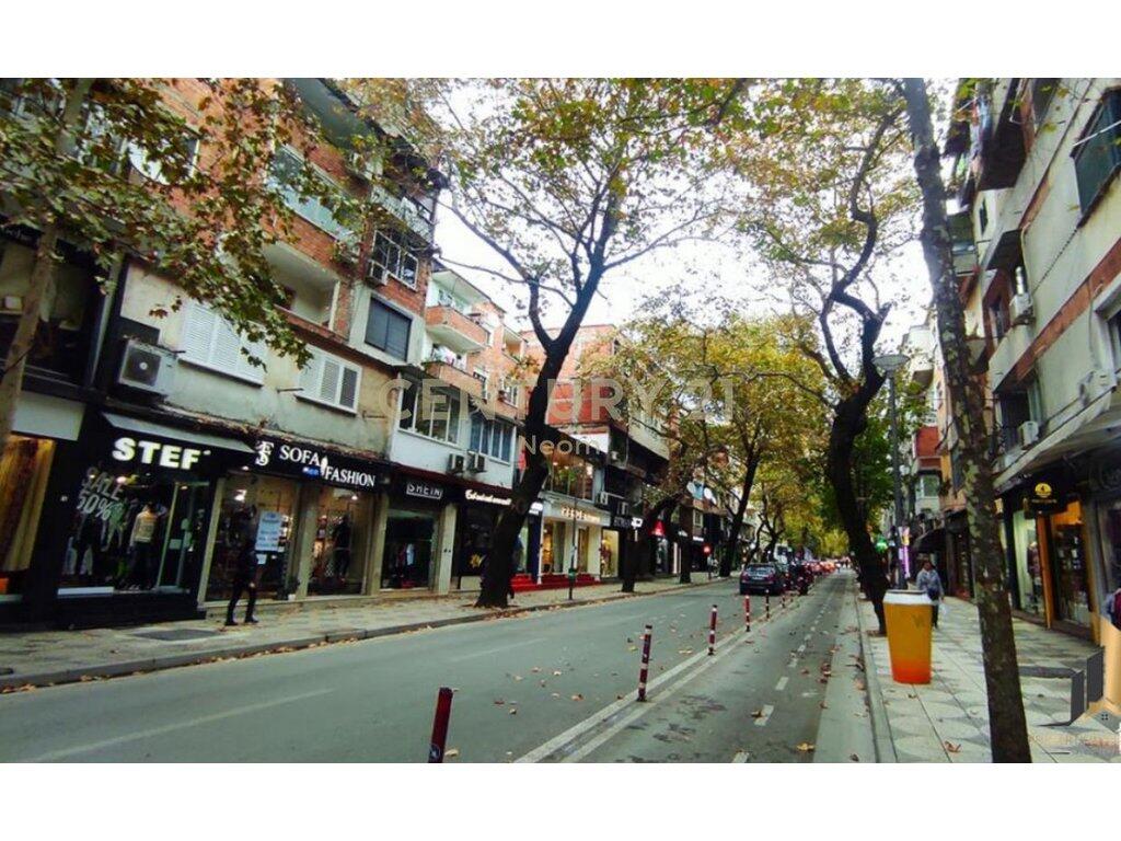 2 commercial units for rent in the center of Tirana