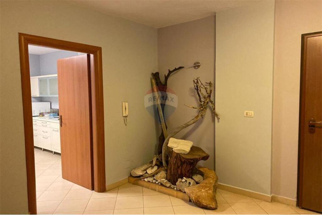 Dental clinic for rent.