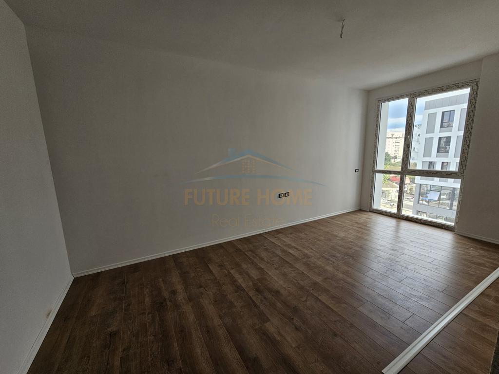 Shitet, Apartament 2+1+2, Jordan Misja, Bulevardi i Ri, Tiranë.