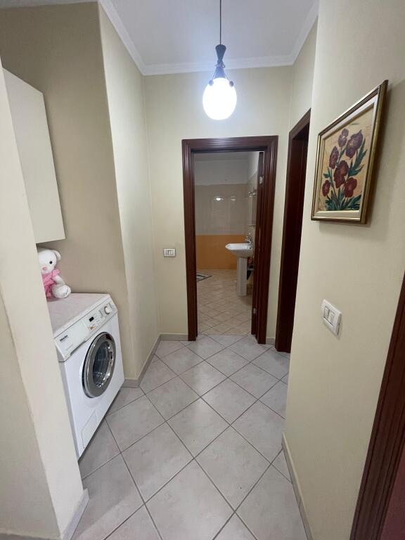 Appartamento 2+1+1 con Balcone in Affitto
