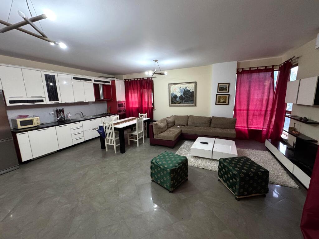 Jepet me Qera Apartmament 2+1_Parku Liqenit📍Lion Park