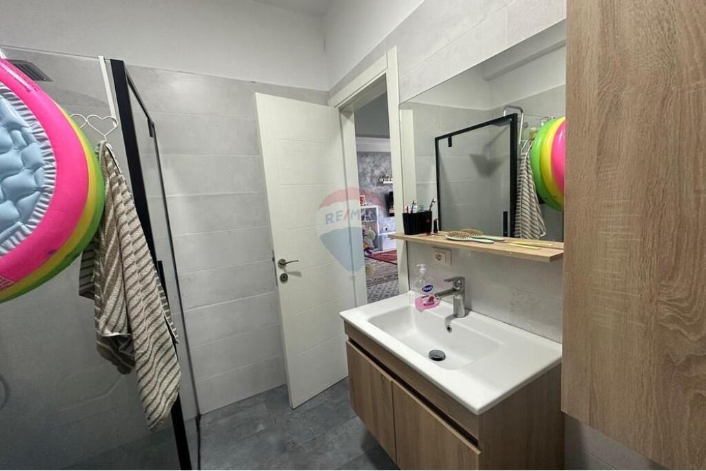 Shitet Apartament 2+1 ne Fresk