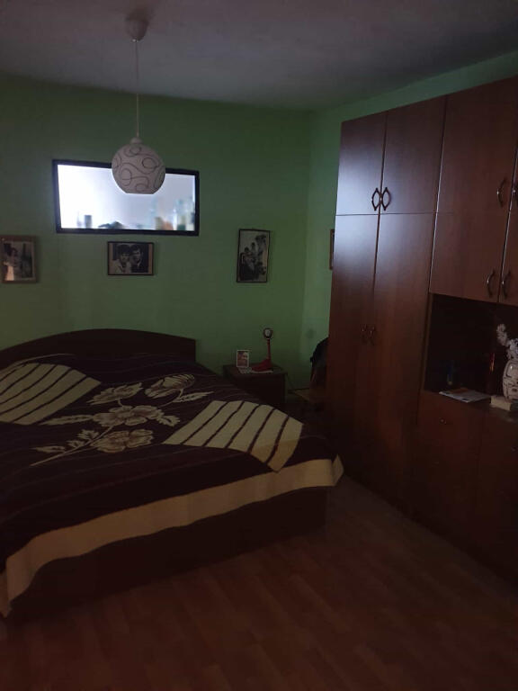 Shtepi Private 1 kateshe 3+1 tek Ish Restorant Durresi (ID BV22469) Tirane