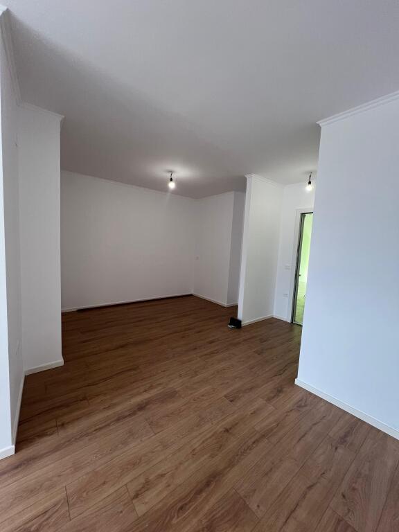 !!Appartamento 1+1+balcone in vendita 115.000 Euro Via Irfan Tomini, Palazzo con Freccia !!