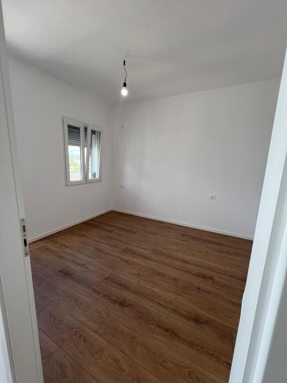 !!Appartamento 1+1+balcone in vendita 115.000 Euro Via Irfan Tomini, Palazzo con Freccia !!