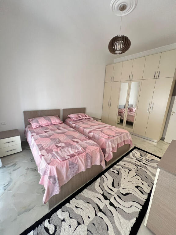 Apartament Me Qera 1+1+post parkimi Tek Pazari I Ri (ID B2101205) Tirane.