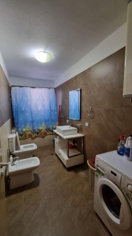 Apartament 2+1 me qira tek Rruga e Elbasanit