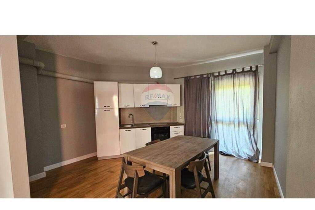 Apartamen 2+1 per qira tek Kopshti Botanik !