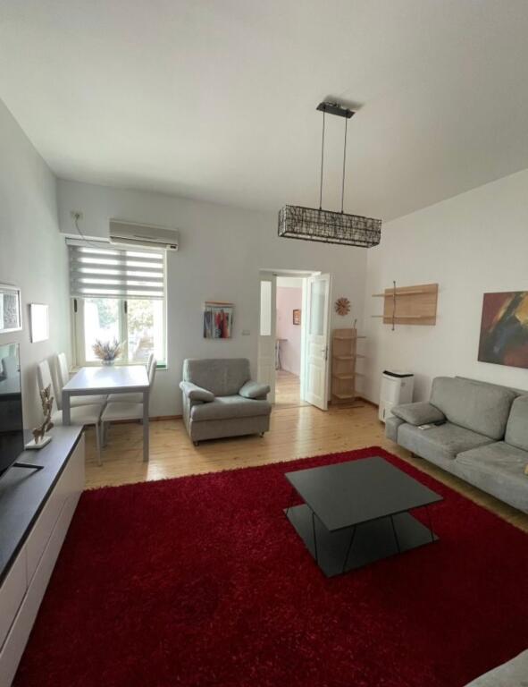 Appartamento in affitto 1+1+parcheggio   Myslym Shyri, Via Besim Mema    Prezzo 600 euro