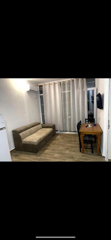 Apartment 1+1 for rent 400 eu at 2 Palmat