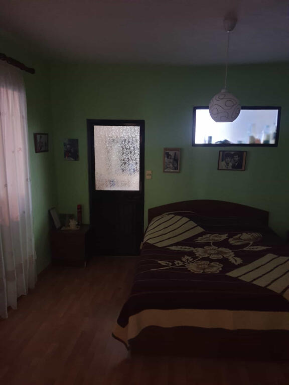 Shtepi Private 1 kateshe 3+1 tek Ish Restorant Durresi (ID BV22469) Tirane
