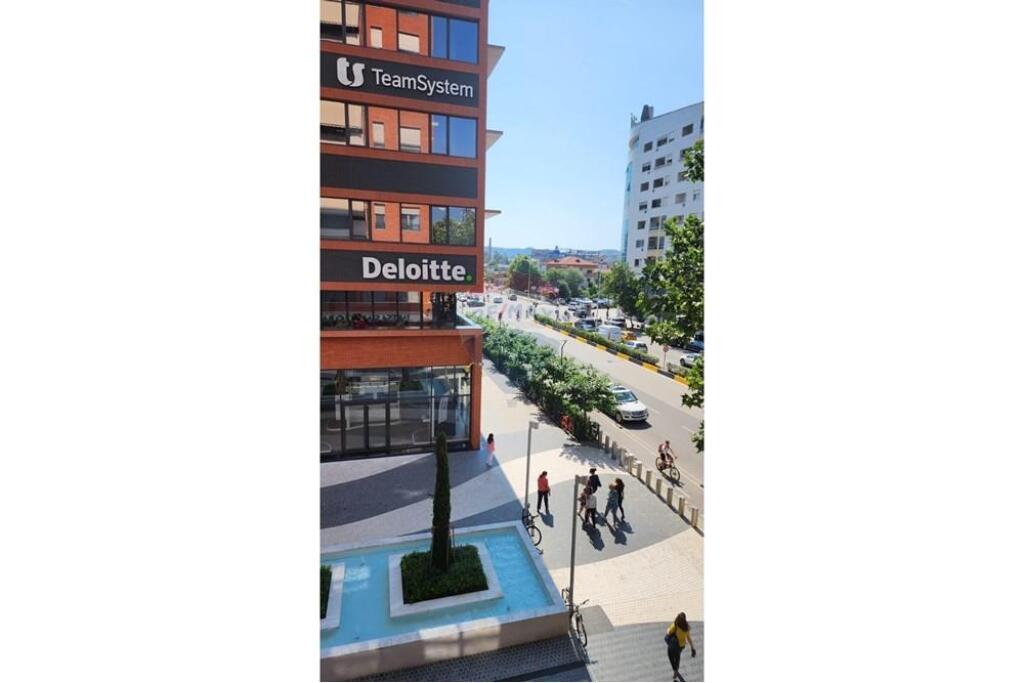 COMMERCIAL SPACE FOR RENT, DELIJORGJI COMPLEX!