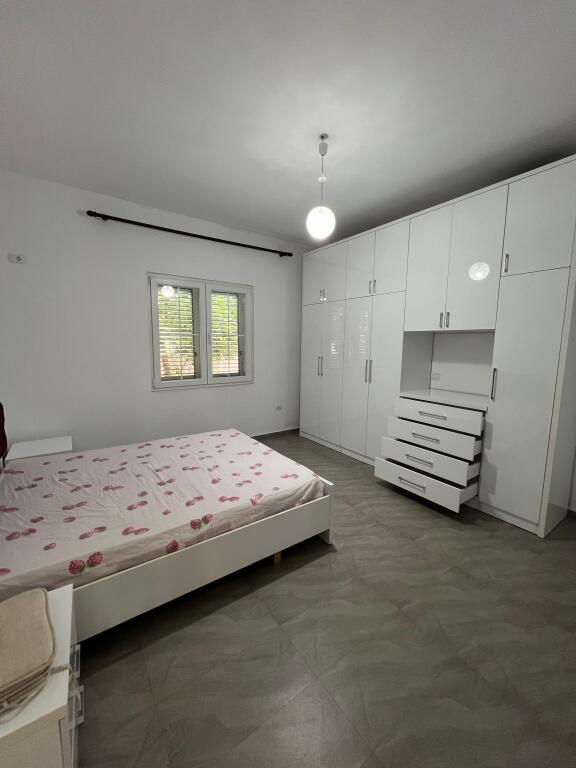 Jepet me qira apartament 2+1 Rr.Jordan Misja