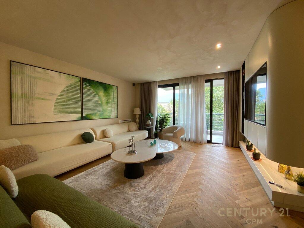 Luxury Apartment 3+1+3 for Rent – Former Block, Tirana