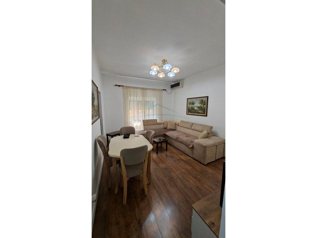 Rent, Apartment 2+1+2, Mine Peza Street, Tirana