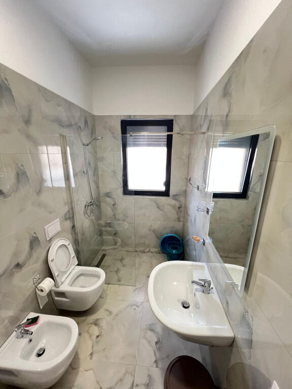 Apartament Me Qera 1+1+post parkimi Tek Pazari I Ri (ID B2101205) Tirane.