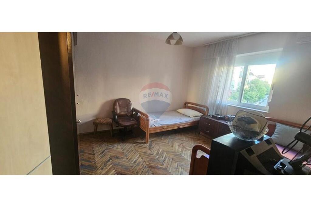 Jepet per Qira Apartament tek Shkolla Baletit