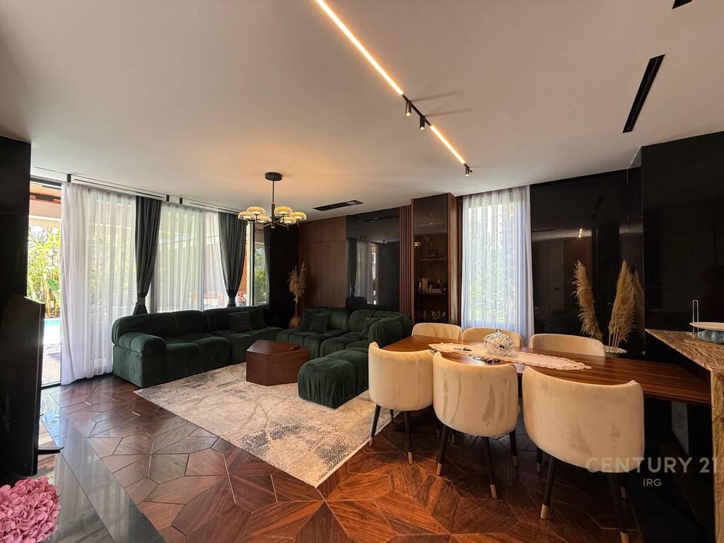 Vendesi Villa di Lusso Individuale – San Pietro Resort