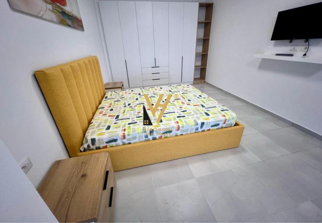 JEPET APARTAMENT 1+1 ME QERA TE KODRA E DIELLIT 700 EURO