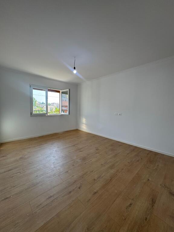 !!Shitet Super i investuar Apartament 2+1+Bllk 122.000Euro Ali Dem Fox News!!