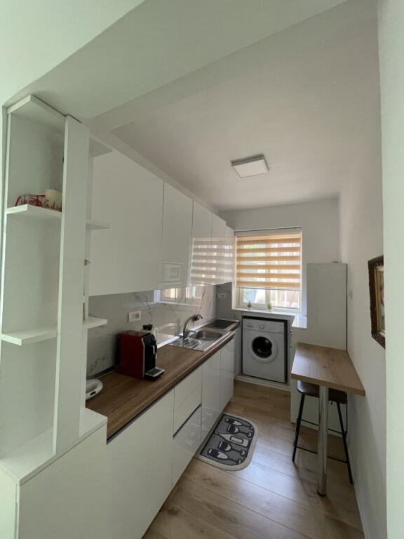 APARTAMENT ME QERA 1+1 MYSLYM SHYRI 600 EURO