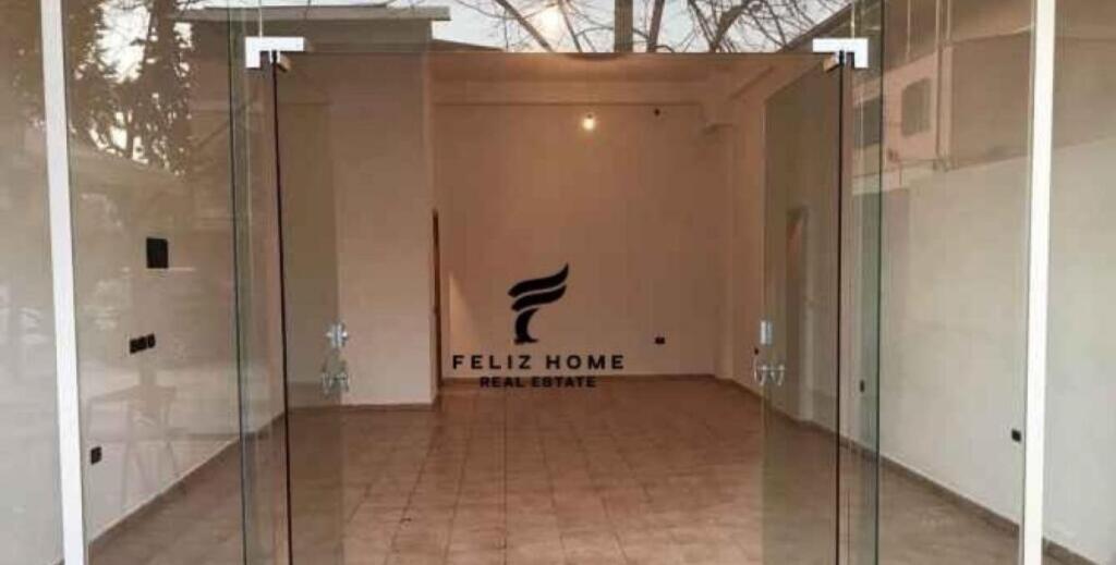 SHOP FOR RENT 15M2 BARDHYL STREET 300 EURO